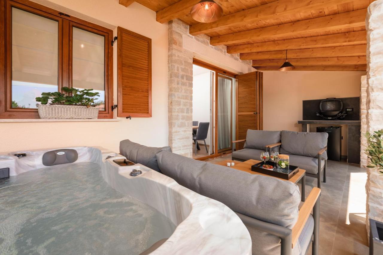 Holiday Home Maslina Porec Exterior photo