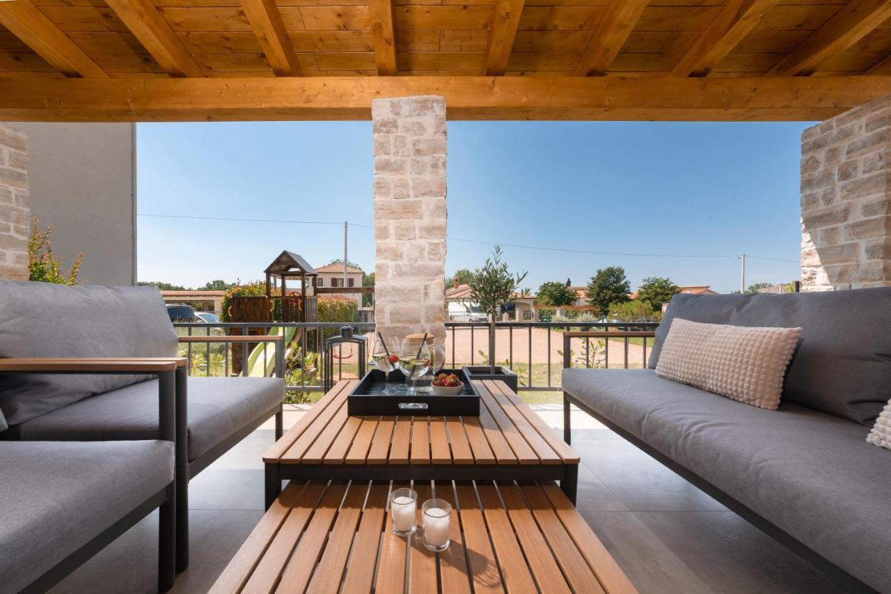 Holiday Home Maslina Porec Exterior photo